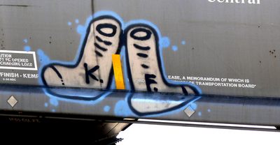 K & F do the Finger Dance...
